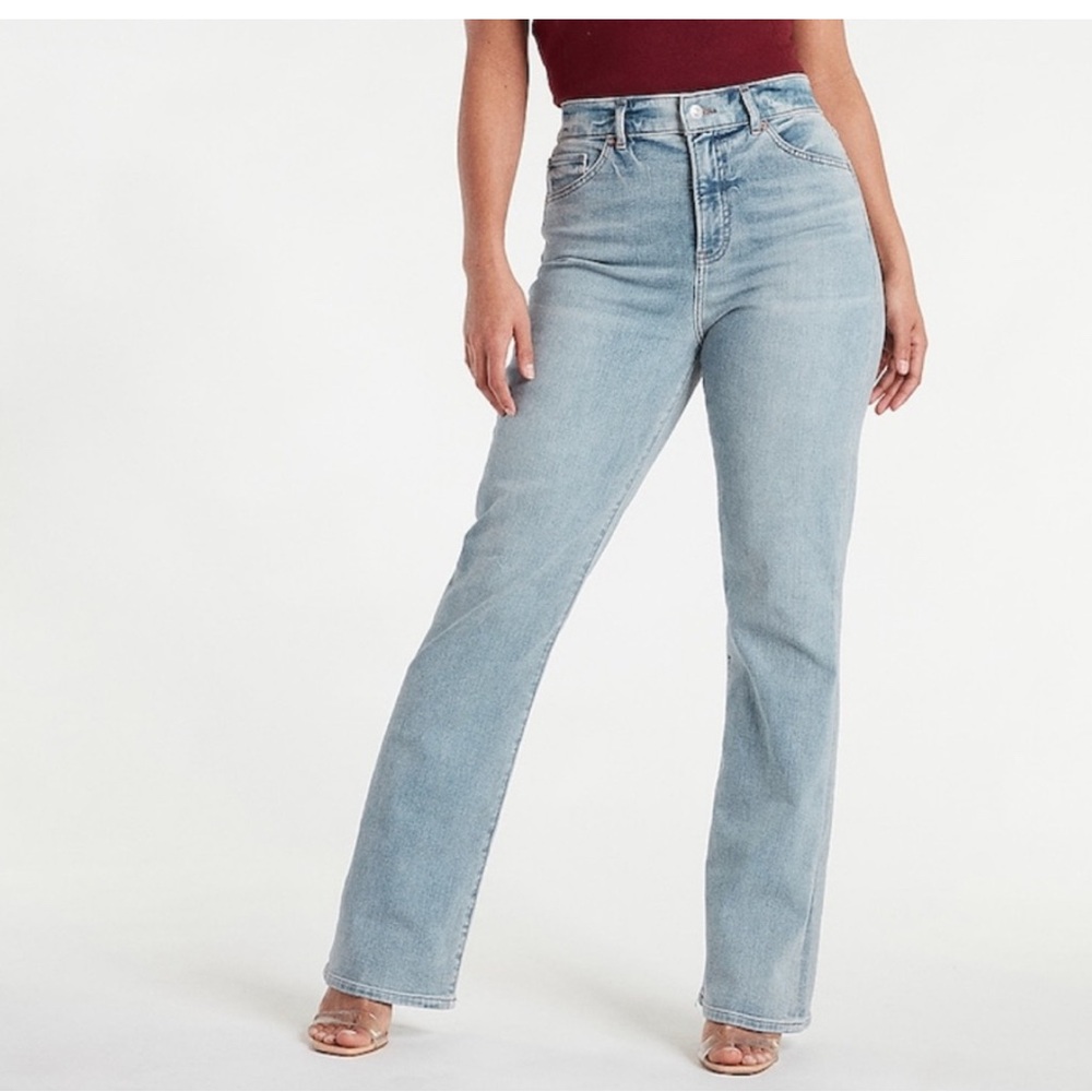 Express High Rise 90s boot cut jeans
16R
